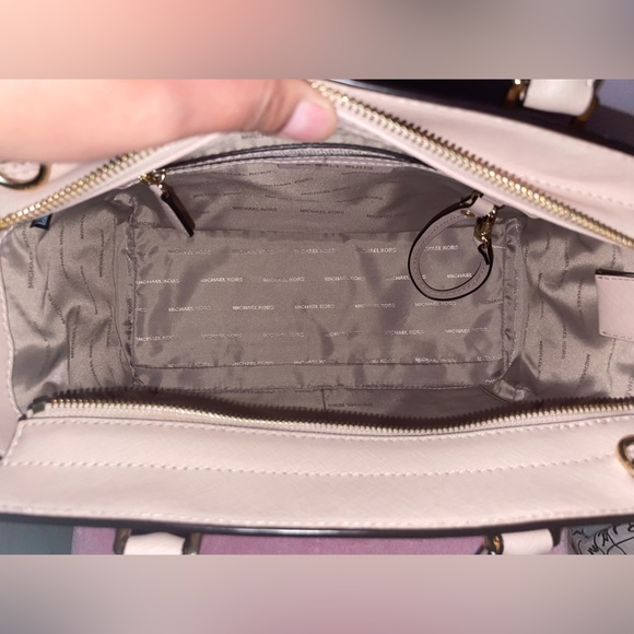 Michael Kors Selma - Picture 5 of 8